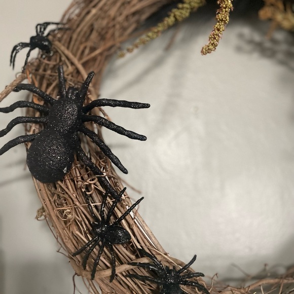 Halloween wreath - Picture 2 of 3